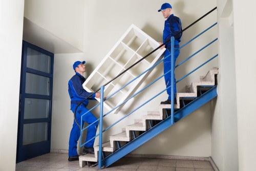 London removal truck service for residential and commercial transport