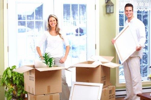 Preparation checklist for a London house or flat move with a removals van
